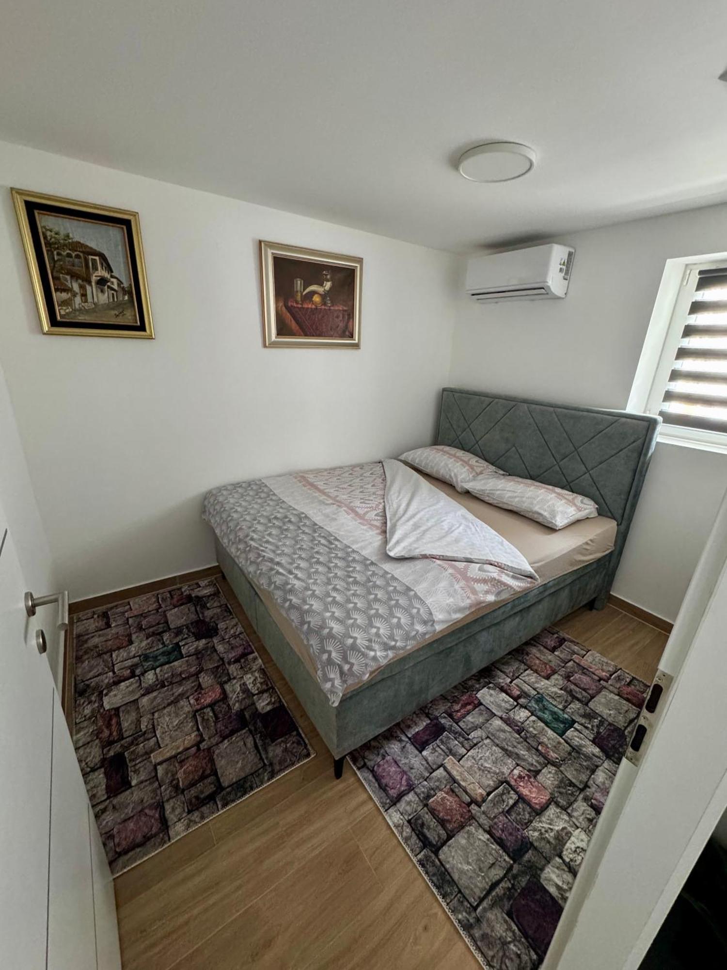 Big Smile Apartment *
