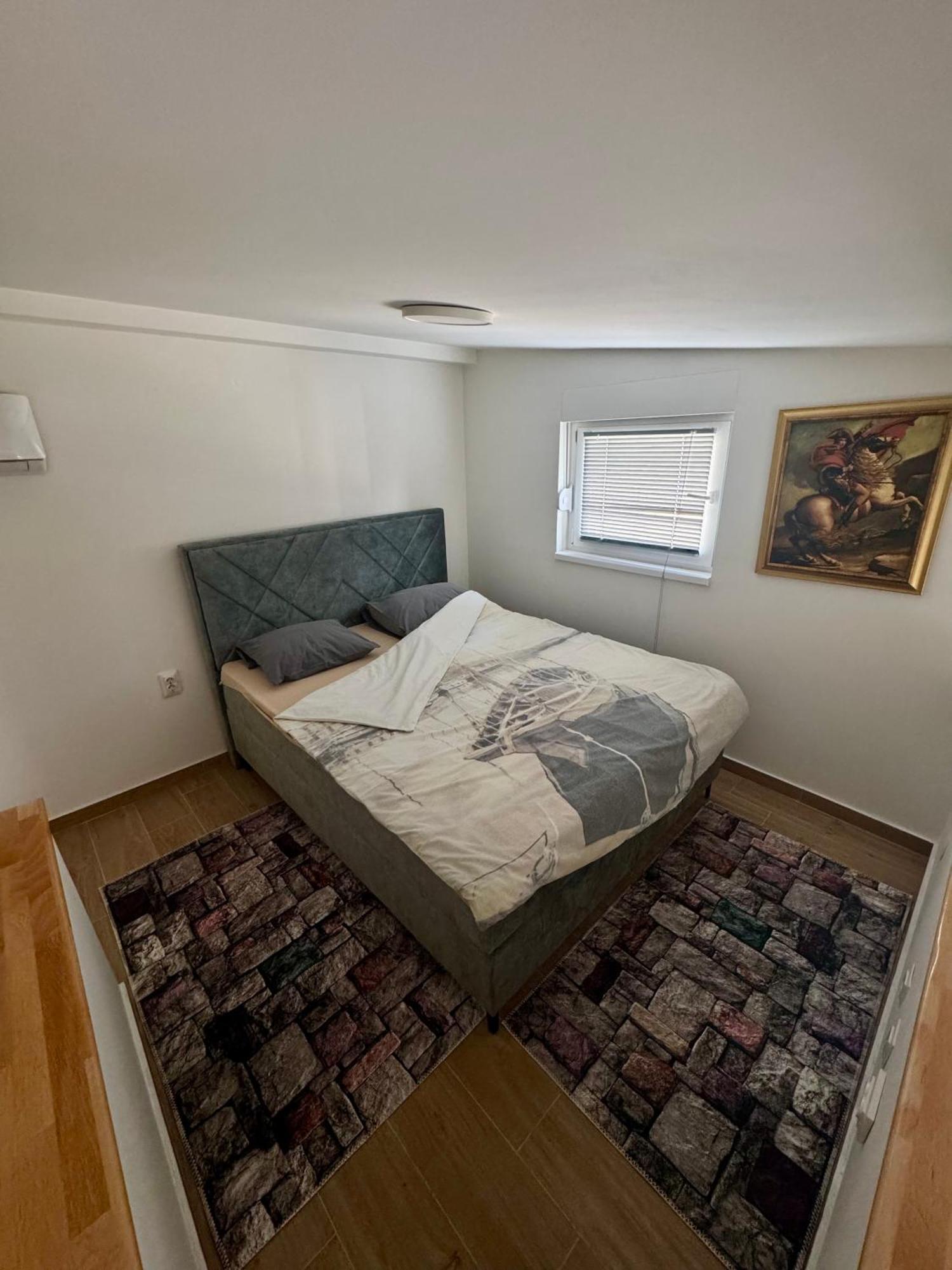 Big Smile Apartment